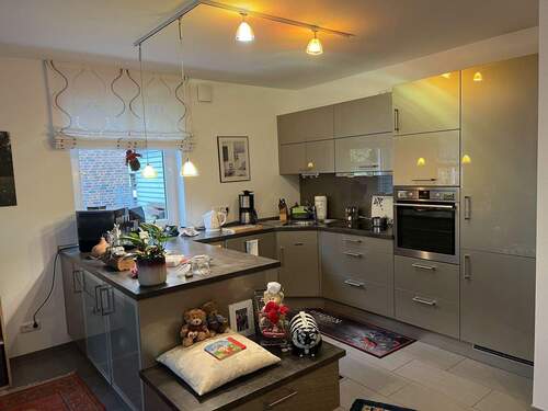 offene Einbau-Küche - Elegante Erdgeschoßwohnung für den gehobenen Geschmack