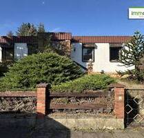 Sanierungsbedürftiger Bungalow mit großem Grundstück zu verkaufen! - Magdeburg Salbke