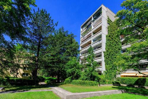 Rückfassade - 3 Zimmer Etagenwohnung in München