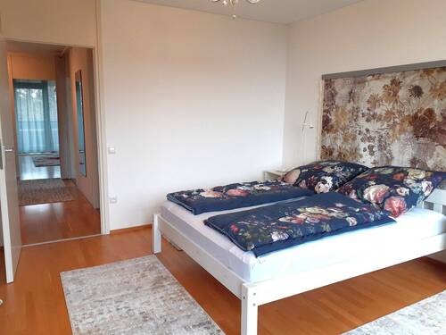 Schlafzimmer Ansicht 2 - 