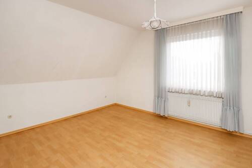 Schlafzimmer DG - 