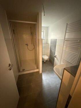 Bad 2. mit Dusche - 