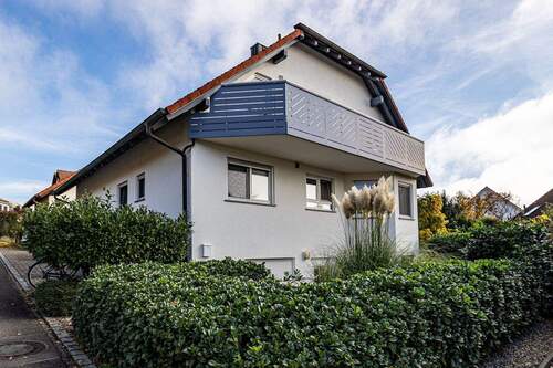 Bild 1 - Viel Platz und Möglichkeiten: Gepflegtes 3-Familienhaus mit Einliegerwohnung