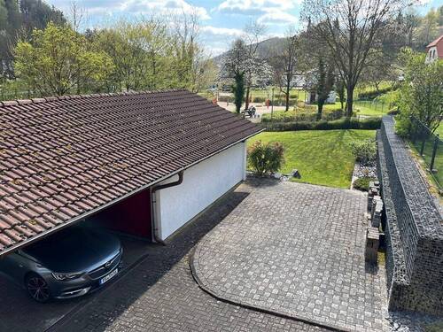 Doppelgarage u. 2. Grundstück - 