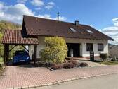 Straßenansicht-Carport - 7 Zimmer Einfamilienhaus zum Kaufen in Obernheim-Kirchenarnbach