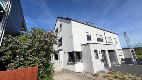 Bild 1 - Holzgerlingen DHH - 819.000,00&nbsp;EUR Kaufpreis, ca.&nbsp; 160,00&nbsp;m&sup2;&nbsp;Wohnfl&auml;che