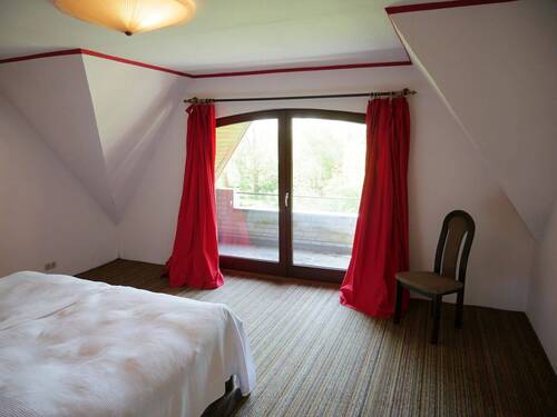 Schlafzimmer mit Loggia - 