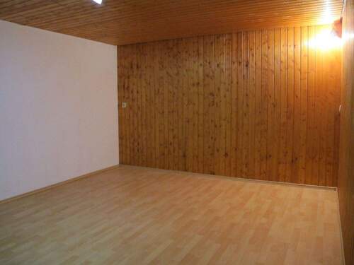 Hobbyraum im UG.JPG - 