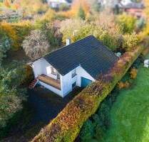 Roetgen-Rott: Traumhaftes Grundstück mit einem Haus Altbestand und traumhaftem Blick in die Eifel!