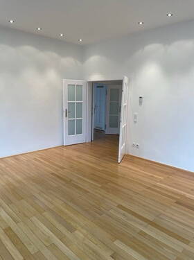 Zimmer 2 - 