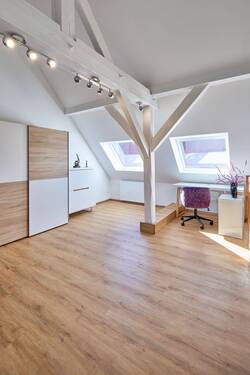 großer Dachgeschossbereich - 