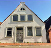 Wohnhaus im Dornröschenschlaf** - Garding