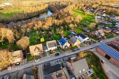 Direkt am Naturschutzgebiet - 9 Zimmer Einfamilienhaus in Herzogenrath