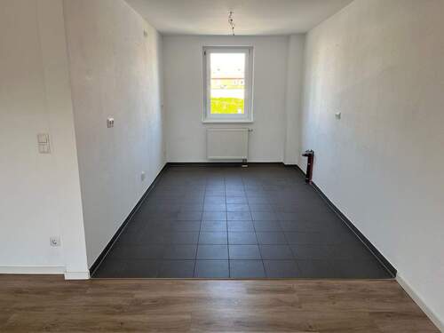 ...mit offener Küche - 2 Zimmer Etagenwohnung zur Miete in Fürth