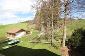 Wohnen wie im Urlaub – Landhaus bei Seeg, mit Bachlauf & gepflegtem Garten - 