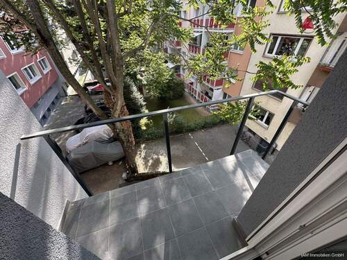 Geländer bereits angebracht - 