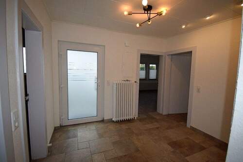 Diele - 8 Zimmer Einfamilienhaus zur Miete in Nettetal