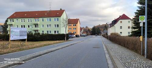 Die Bushaltestellen am Baugebiet.jpg - 