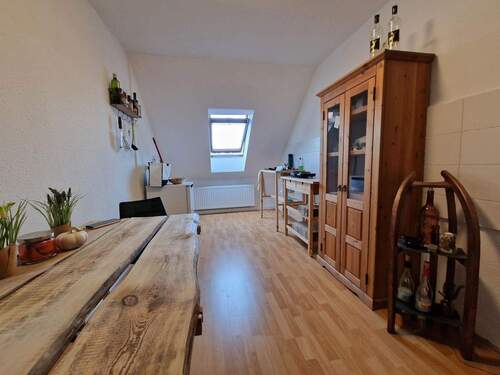 Bahnhofstr.50 DG rechts Küche - 2 Zimmer Etagenwohnung in Döbeln