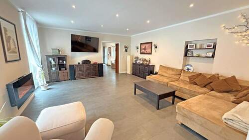 Wohnzimmer Erdgeschoss - Einfamilienhaus mit 246,00 m&sup2; in Hünxe zum Kaufen