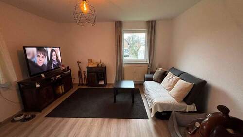 Wohnzimmer - 3 Zimmer Etagenwohnung zur Miete in Hatten