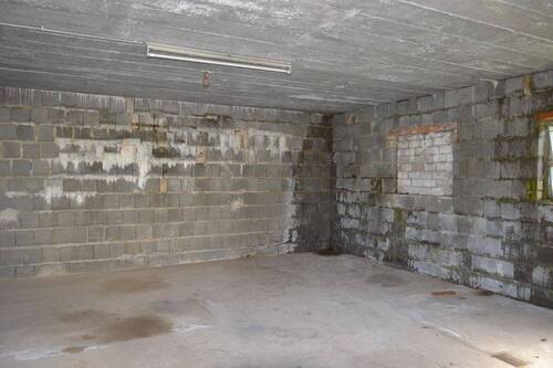 Große Garage - Zufahrt ebenerdig - 