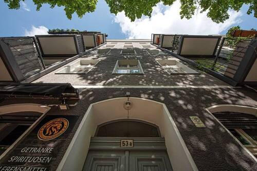 Fassade_1 - Gründerzeitwohnung-Investment: solide vermietete 2-Zimmer-Wohnung im trendigen Reuterkiez