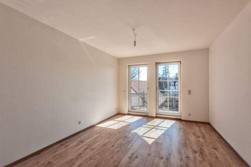 Schlafzimmer mit Zugang zu 2. Südbalkon - 