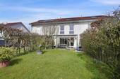 Hausansicht & Garten - 