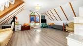 Wohnzimmer 1 - Stilvolle Wohnung mit Kachelofen, Loggia, Wintergarten und Stellplatz