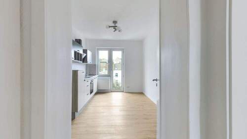 Flur - 2 Zimmer Etagenwohnung zur Miete in Bonn