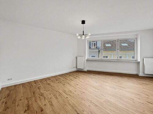 Wohnzimmer - 2 Zimmer Etagenwohnung in Bonn