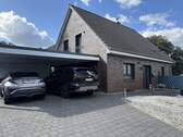 Bild 1 - Modernes Einfamilienhaus mit Doppel-Carport, Pool und Sauna in Bardowick