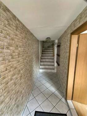 Flur/Treppe RG - 