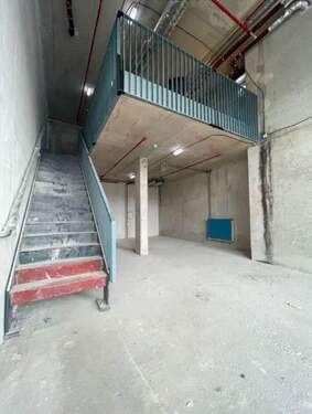 Aufgang / Galerie - Büro zur Miete in Hamburg