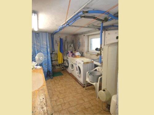 Keller, Waschraum, Warmwasserspeicher, - 