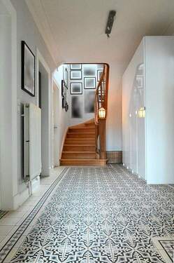 Flur EG - 9 Zimmer Einfamilienhaus in Hamburg