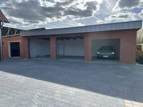 Carport-Stellplatz rechts - 