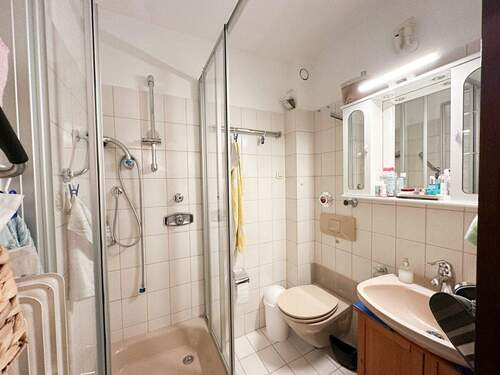 2. Bad am Schlafzimmer - 