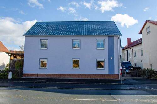 Westseite - 8 Zimmer Mehrfamilienhaus, Wohnhaus in Amberg