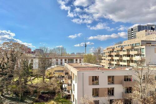 Ausblick tagsüber - Etagenwohnung mit 92,00 m&sup2; in Berlin zum Kaufen