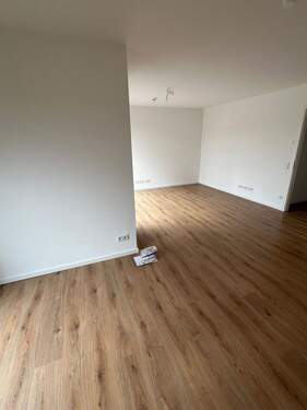 05 Blick von Küche zum Wohnzimmer.jpg - 