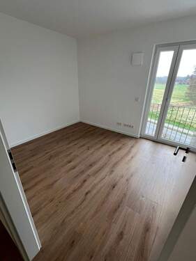 07.1 Gäste_Kind_Büro.jpg - 