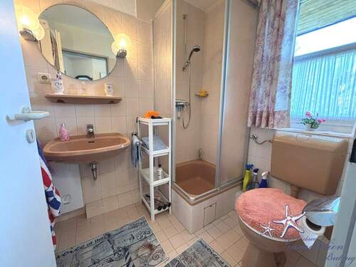 Badezimmer mit Dusche - 