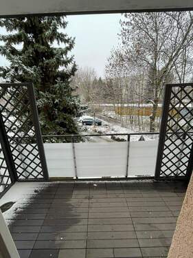 Balkon mit Blick in den Innenhof - 