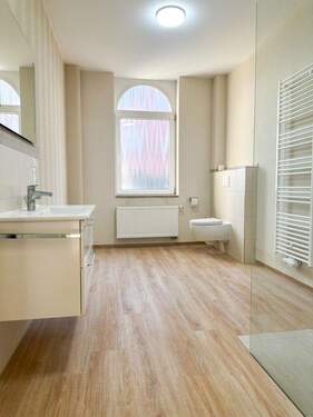 Bild 1 - Erstbezug nach Renovierung - 4 Zimmer-Erdgeschosswohnung in Hannover-Bemerode