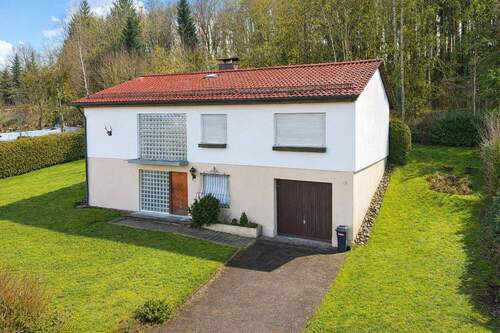 Außenperspektive - 5 Zimmer Einfamilienhaus zum Kaufen in Arberg