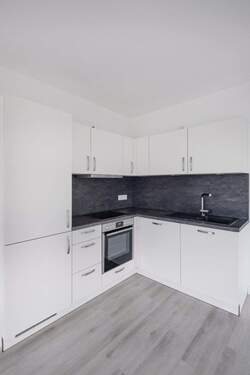 Einbauküche - Etagenwohnung mit 79,60 m&sup2; in Berlin zur Miete