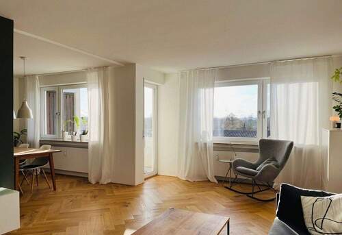 Bild 1 - Charmante, provisionsfreie 3,5 Zimmer Dachgeschosswohnung