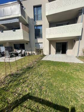 Garten - Sonne genießen: Stilvolle 3-Zimmer-Wohnung mit Terrasse